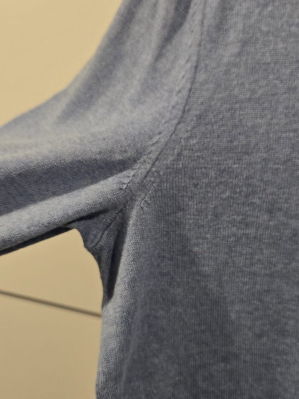 Banana Republic Luxury Blend Silk Cotton Cashmere V-Neck Sweater Blue S PTP19 - Picture 7 of 11